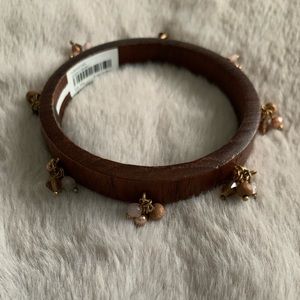 Banana Republic Wooden Beaded Bangle Bracelet 🎶
